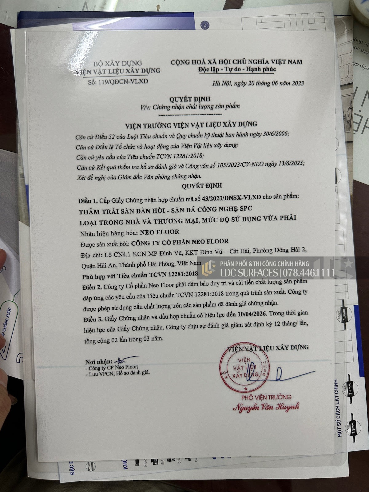 Sàn nhựa đá công nghệ SPC hèm khóa Neo Floor Titan 108-1/P0011