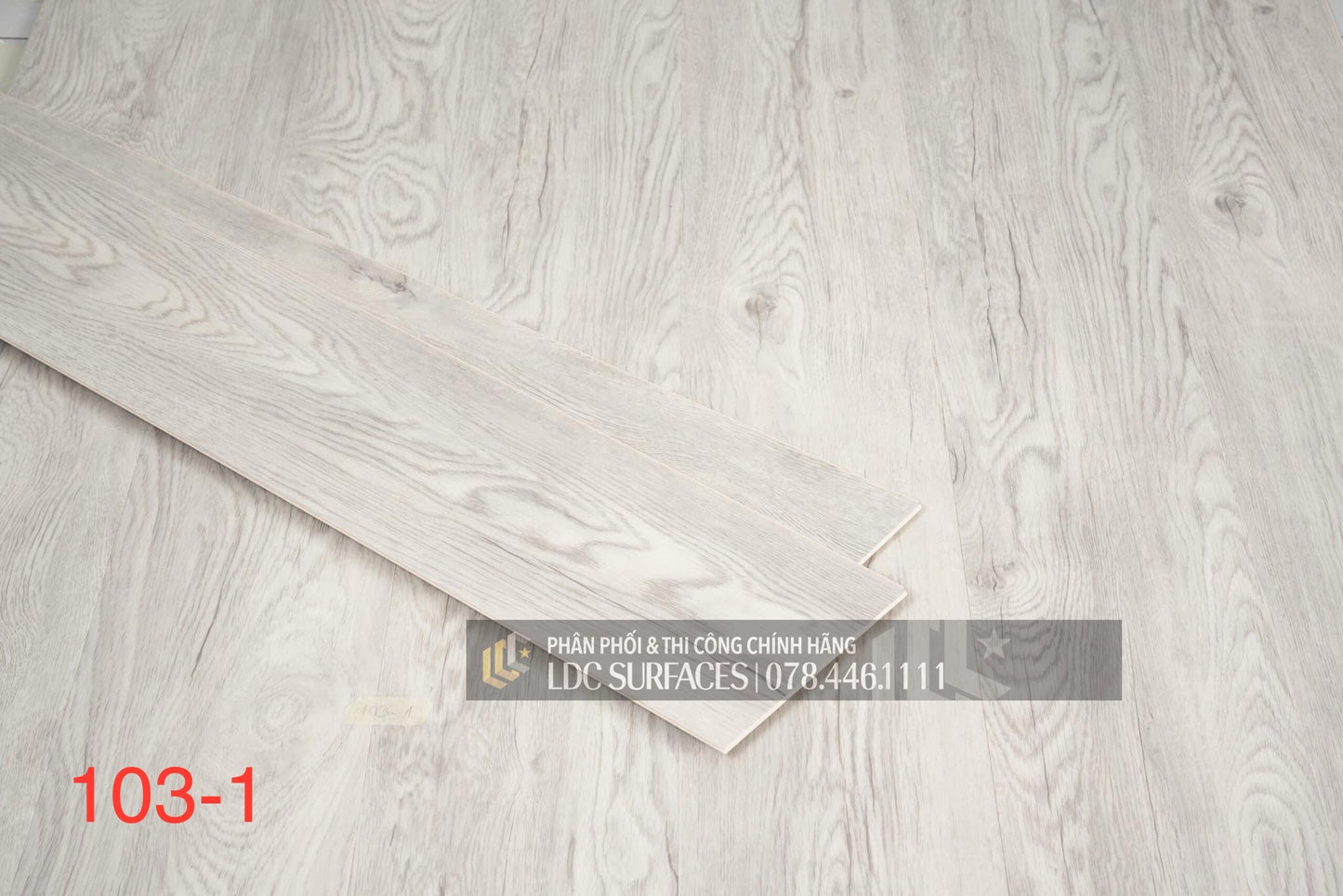 Sàn nhựa đá công nghệ Spc hèm khoá Neo Titan là dòng sản phẩm sàn nhựa đá công nghệ Spc hèm khoá ra mắt đầu tiên và cũng là dòng sản phẩm cao cấp và chất lượng tạo nên tên tuổi thương hiệu Neo Floor tại thị trường Việt Nam cũng như thị trường Quốc Tế