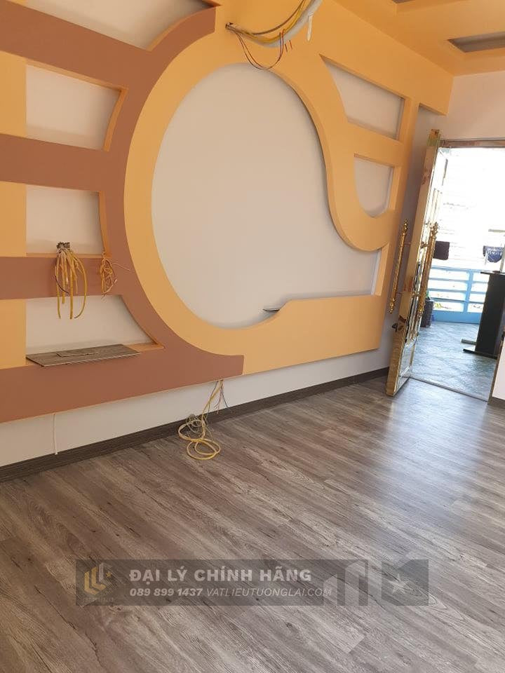 Sàn nhựa đá công nghệ SPC hèm khóa Royal Crystal RCFW