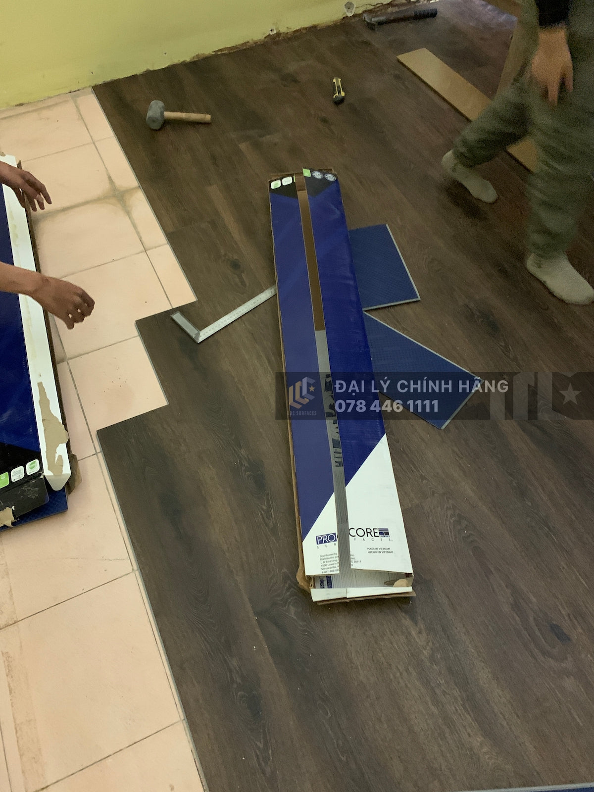 Sàn nhựa đá công nghệ SPC hèm khóa Á Mỹ xuất dư Mỹ 5mm