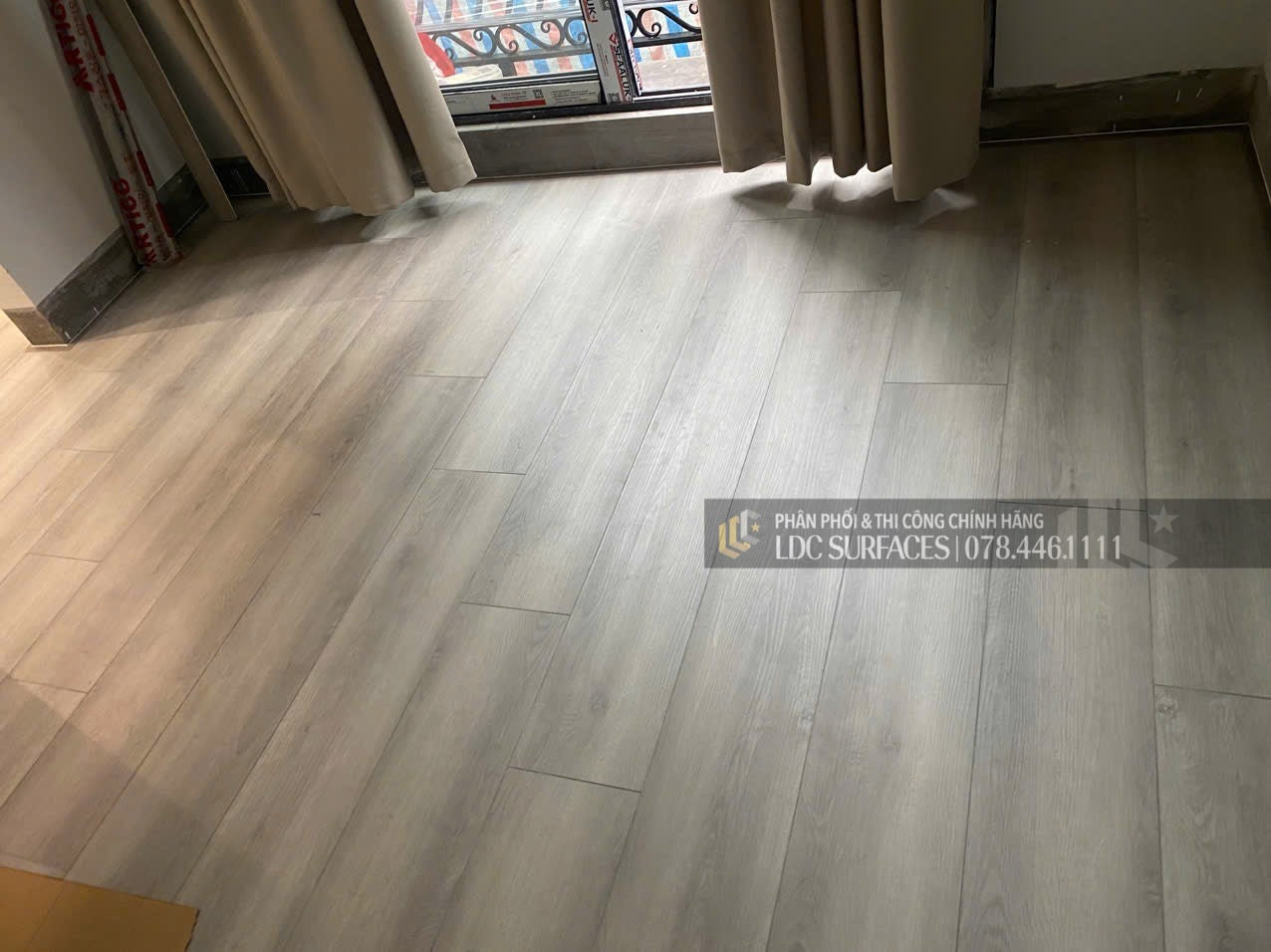 Sàn nhựa đá công nghệ Spc hèm khoá xuất dư Mỹ LDC028