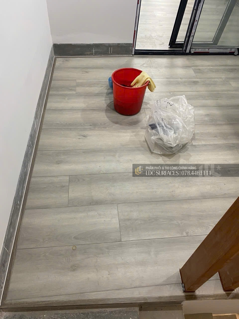 Sàn nhựa đá công nghệ Spc hèm khoá xuất dư Mỹ LDC028