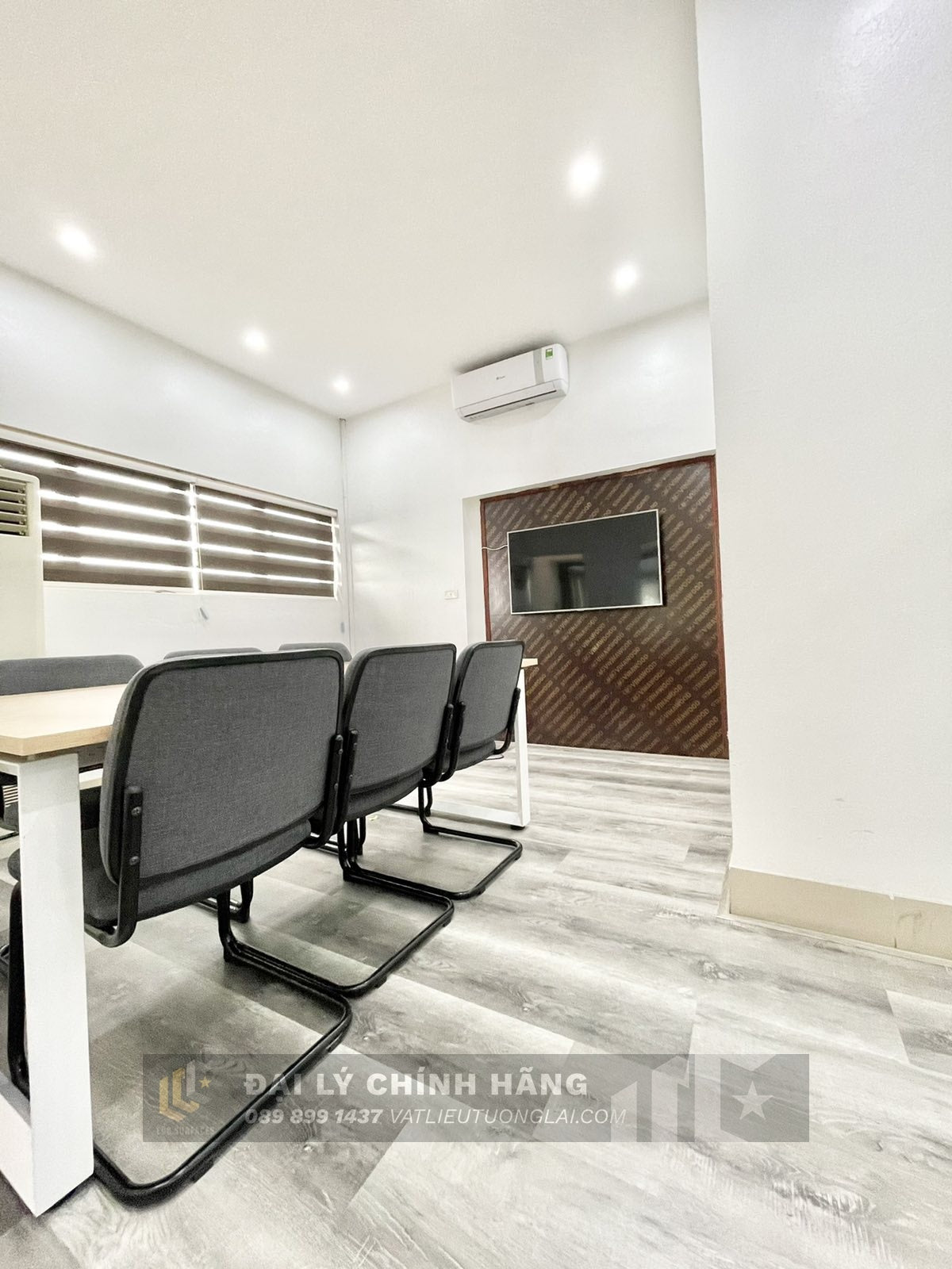 Sàn nhựa đá công nghệ SPC hèm khóa Royal Crystal RCFW