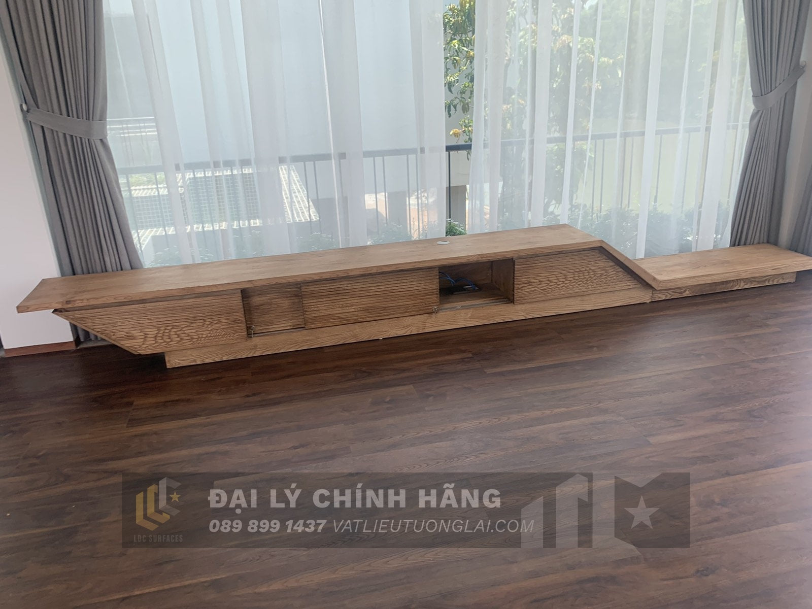 Sàn nhựa đá công nghệ SPC hèm khóa Royal Crystal không đế lót RCFW
