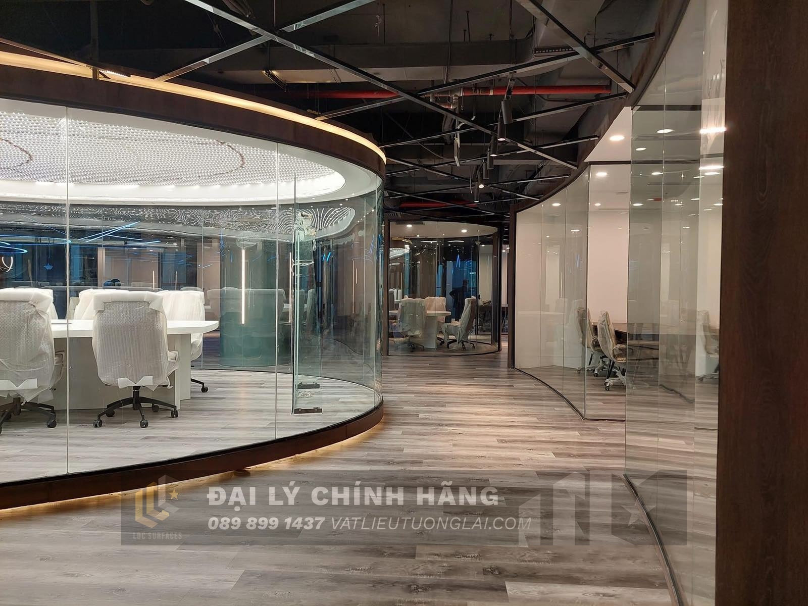 Sàn nhựa đá công nghệ SPC hèm khóa Royal Crystal RCFW
