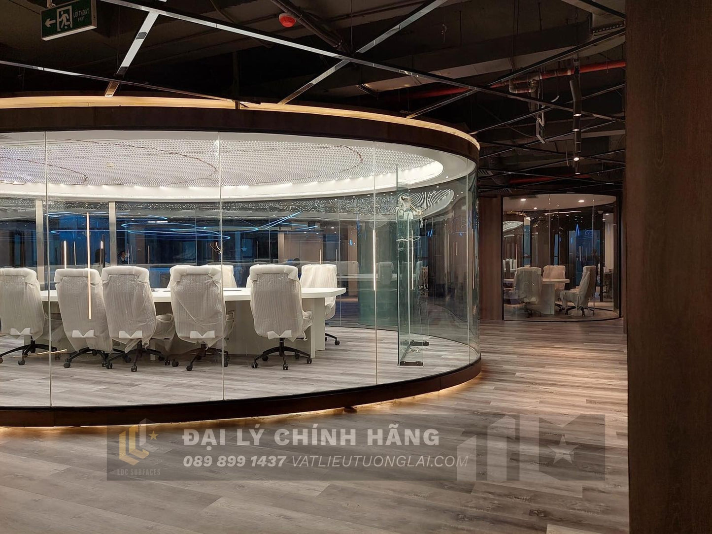 Sàn nhựa đá công nghệ SPC hèm khóa Royal Crystal RCFW