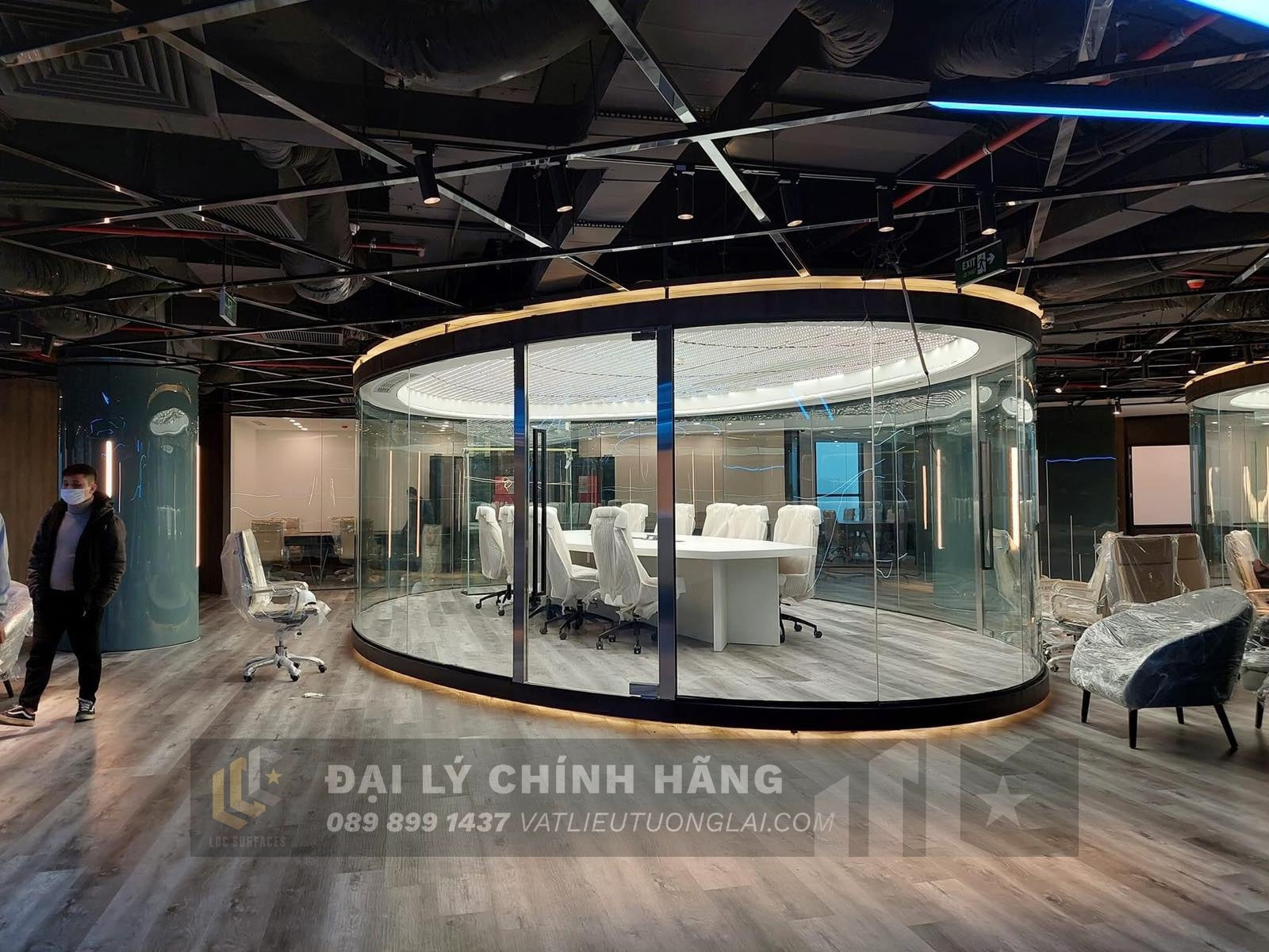 Sàn nhựa đá công nghệ SPC hèm khóa Royal Crystal RCFW